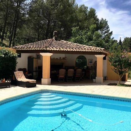 Les Restanques - Chambre D'Hotes Cuges-les-Pins Buitenkant foto