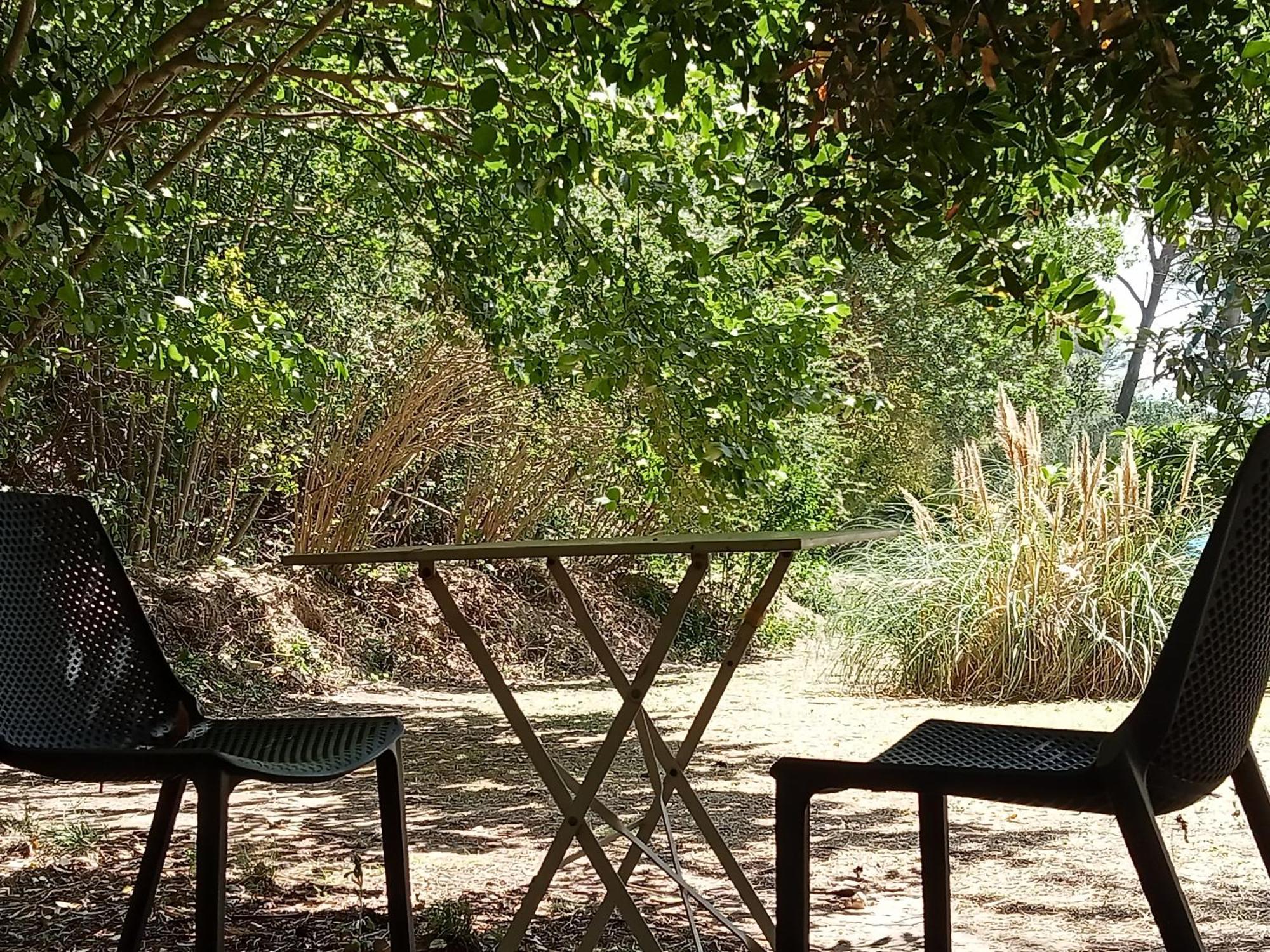 Les Restanques - Chambre D'Hotes Cuges-les-Pins Buitenkant foto